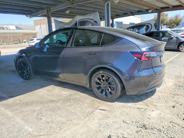 7SAYGDEDXRF057938 2024 TESLA MODEL Y - Image 2