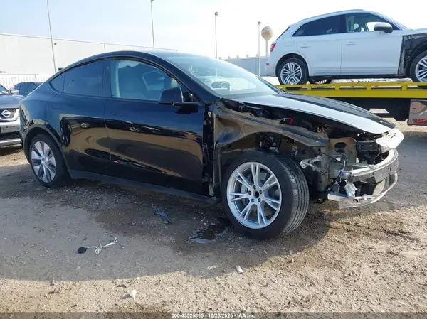 7SAYGDEDXRF071712 2024 TESLA MODEL Y - Image 1