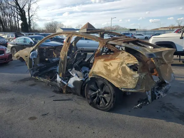 7SAYGDEDXRF111335 2024 TESLA MODEL Y - Image 2