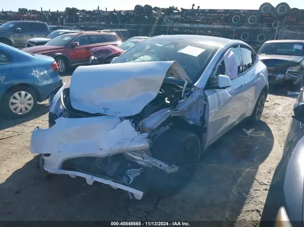 7SAYGDEDXRF111707 2024 TESLA MODEL Y - Image 2