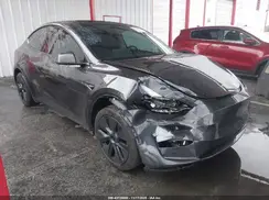 7SAYGDEDXRF151981 2024 TESLA MODEL Y