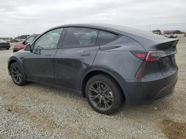 7SAYGDEDXRF177609 2024 TESLA MODEL Y - Image 2