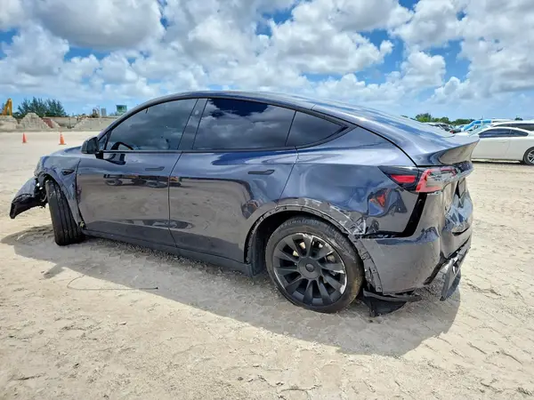 7SAYGDEDXRF190652 2024 TESLA MODEL Y - Image 2