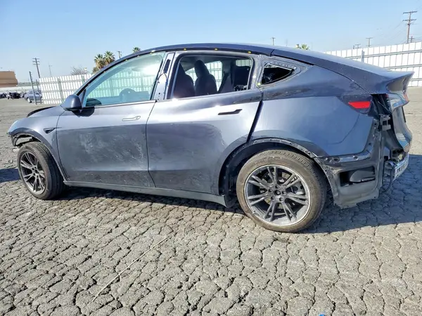 7SAYGDEDXRF191980 2024 TESLA MODEL Y - Image 2