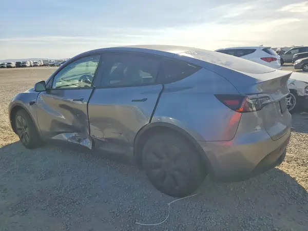 7SAYGDEDXRF192305 2024 TESLA MODEL Y - Image 2