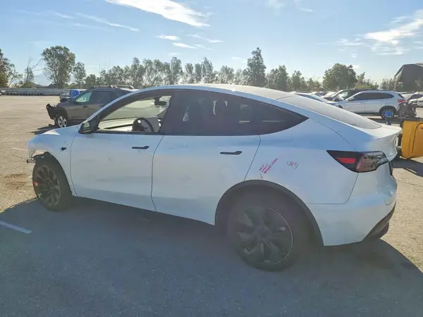 7SAYGDEDXRF201522 2024 TESLA MODEL Y - Image 2