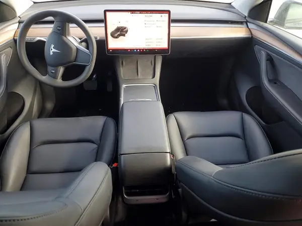7SAYGDEDXRF207384 2024 TESLA MODEL Y - Image 8