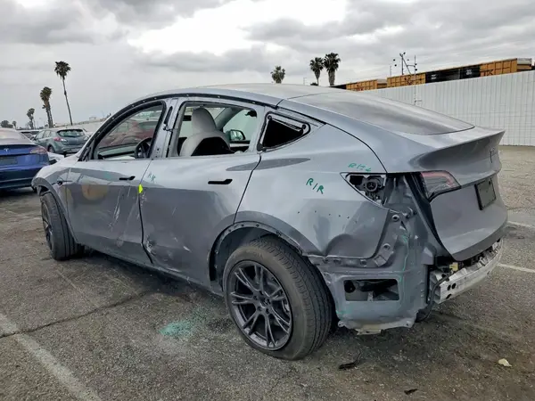 7SAYGDEDXRF208504 2024 TESLA MODEL Y - Image 2