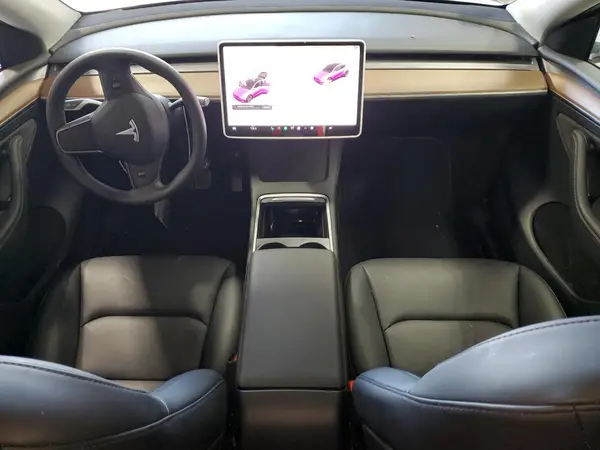 7SAYGDEDXRF210303 2024 TESLA MODEL Y - Image 8