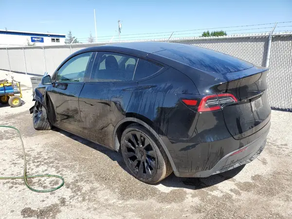 7SAYGDEDXRF991226 2024 TESLA MODEL Y - Image 2