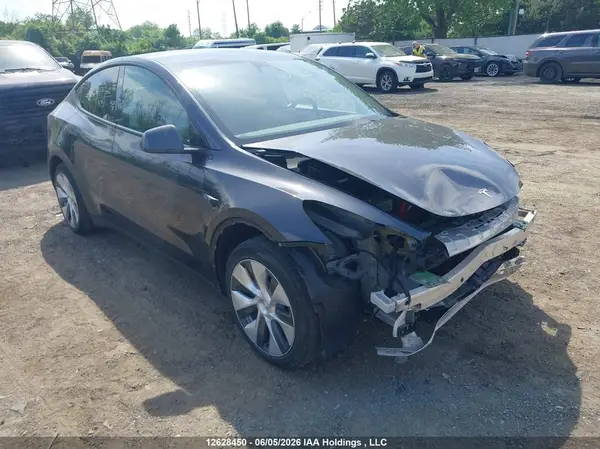7SAYGDEDXRF992151 2024 TESLA MODEL Y - Image 1