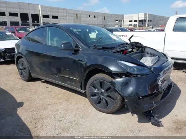 7SAYGDEDXSA347101 2025 TESLA MODEL Y - Image 1