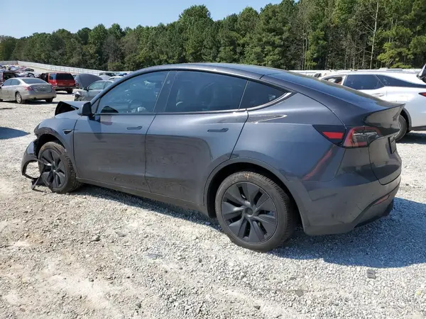7SAYGDEDXSA353805 2025 TESLA MODEL Y - Image 2
