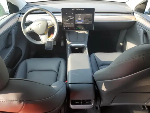 7SAYGDEDXSA353898 2025 TESLA MODEL Y - Image 8