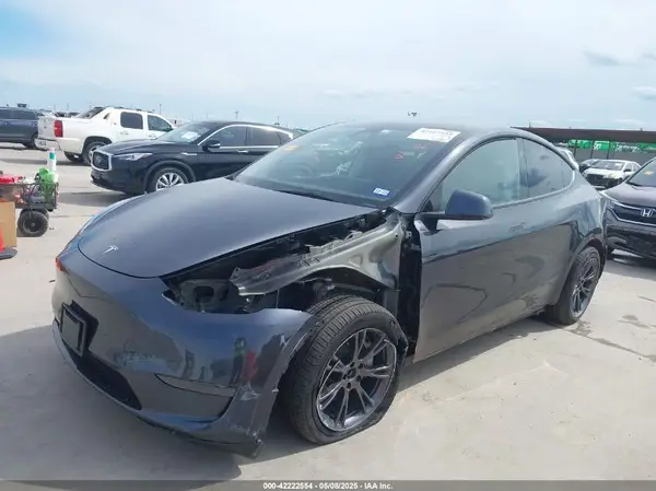 7SAYGDEDXSA355554 2025 TESLA MODEL Y - Image 2