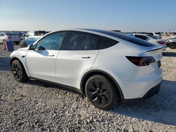 7SAYGDEDXSA356283 2025 TESLA MODEL Y - Image 2