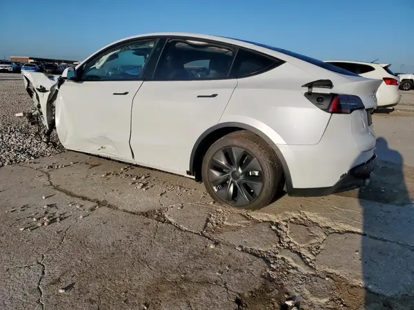 7SAYGDEDXSA371480 2025 TESLA MODEL Y - Image 2