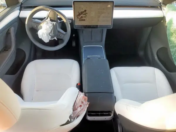 7SAYGDEDXSA371480 2025 TESLA MODEL Y - Image 8