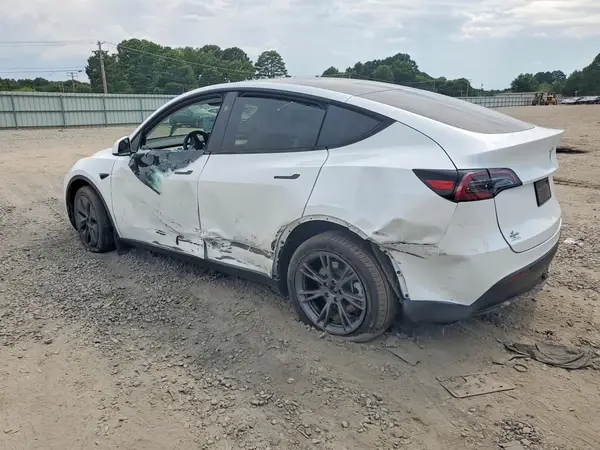 7SAYGDEDXSA375092 2025 TESLA MODEL Y - Image 2