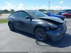 7SAYGDEDXSA377358 2025 TESLA MODEL Y