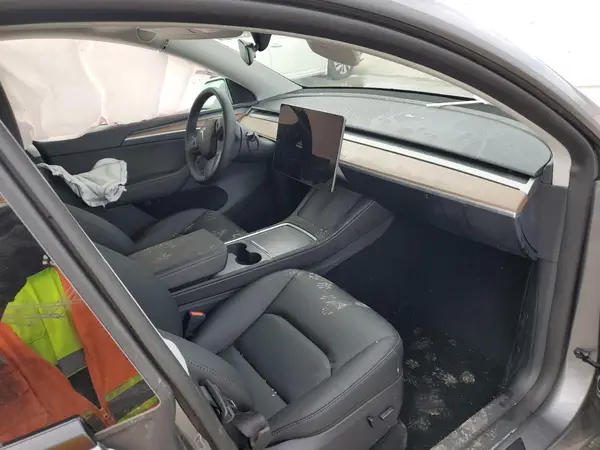 7SAYGDEDXSF223719 2025 TESLA MODEL Y - Image 8