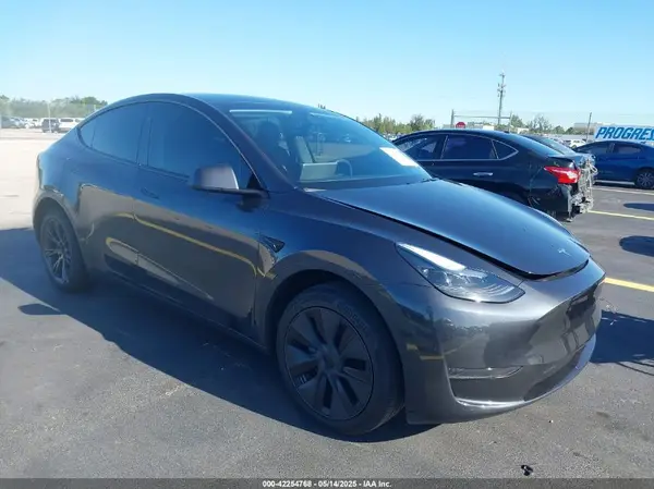 7SAYGDEDXSF226619 2025 TESLA MODEL Y - Image 1
