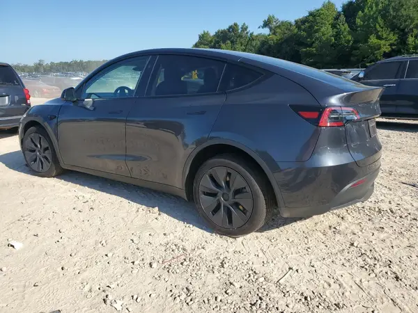 7SAYGDEDXSF240875 2025 TESLA MODEL Y - Image 2