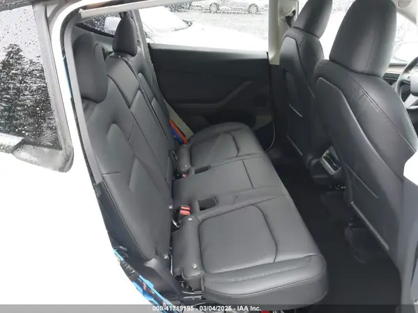 7SAYGDEDXSF248734 2025 TESLA MODEL Y - Image 8