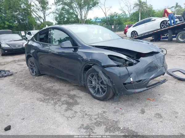 7SAYGDEDXSF260513 2025 TESLA MODEL Y - Image 1