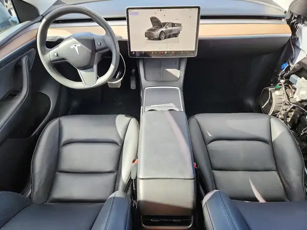 7SAYGDEDXSF264660 2025 TESLA MODEL Y - Image 8