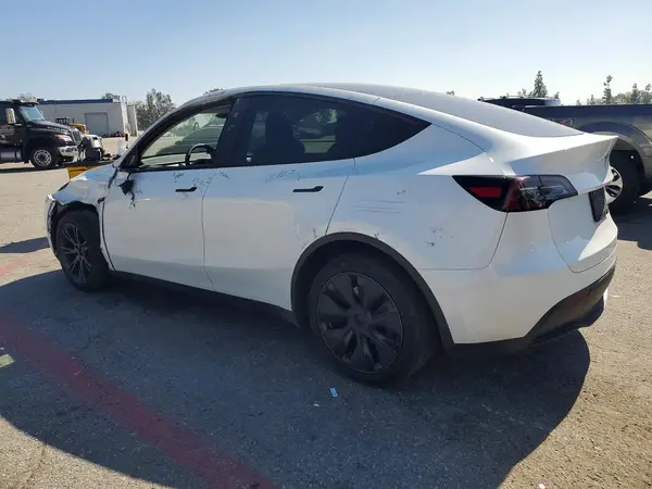 7SAYGDEDXSF272290 2025 TESLA MODEL Y - Image 2