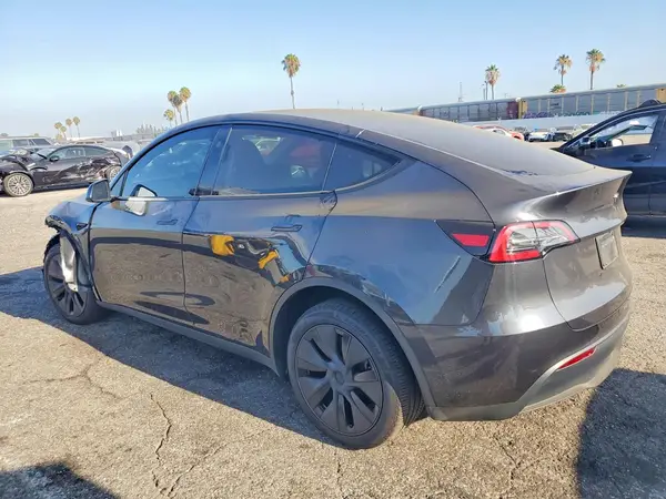 7SAYGDEDXSF276534 2025 TESLA MODEL Y - Image 2
