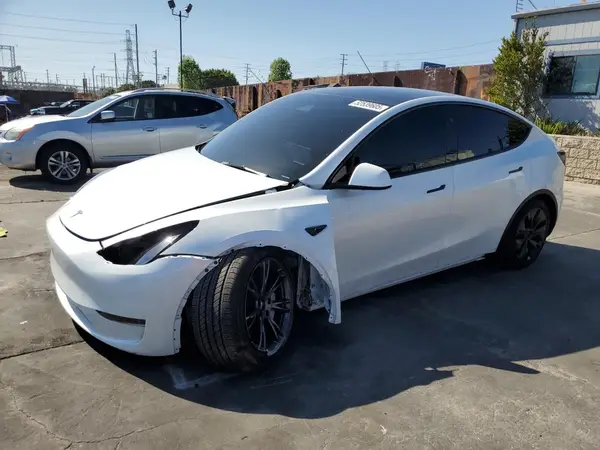 7SAYGDEDXSF303960 2025 TESLA MODEL Y - Image 1