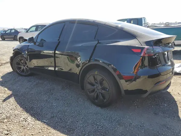7SAYGDEDXSF320368 2025 TESLA MODEL Y - Image 2