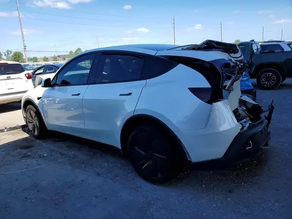 7SAYGDEDXTA418573 2026 TESLA MODEL Y - Image 2