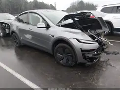 7SAYGDEDXTA436880 2026 TESLA MODEL Y