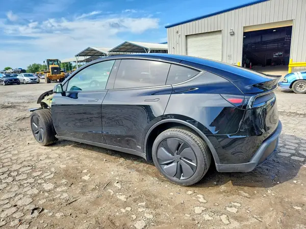 7SAYGDEDXTA437348 2026 TESLA MODEL Y - Image 2