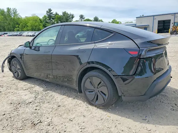 7SAYGDEDXTA457678 2026 TESLA MODEL Y - Image 2