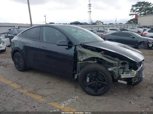 7SAYGDEDXTA466087 2026 TESLA MODEL Y - Image 1
