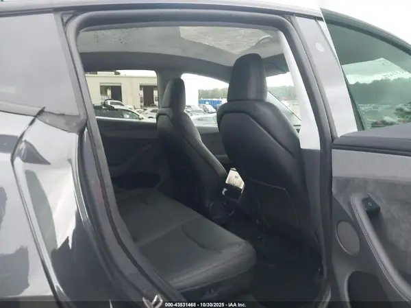 7SAYGDEDXTA466087 2026 TESLA MODEL Y - Image 8