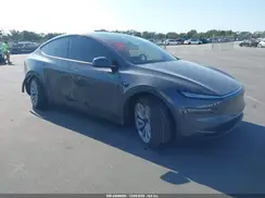 7SAYGDEDXTA471872 2026 TESLA MODEL Y