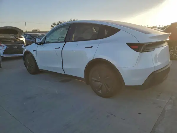 7SAYGDEDXTA491555 2026 TESLA MODEL Y - Image 2