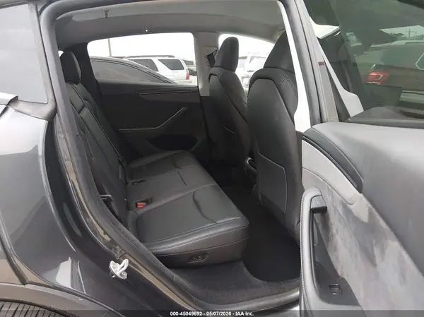7SAYGDEDXTA494522 2026 TESLA MODEL Y - Image 8