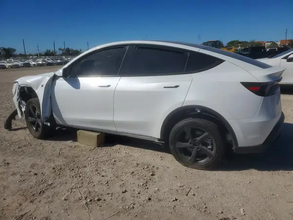 7SAYGDEDXTA500576 2026 TESLA MODEL Y - Image 2