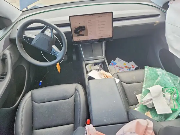 7SAYGDEDXTA609183 2026 TESLA MODEL Y - Image 8