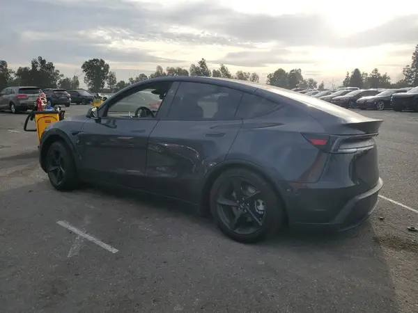 7SAYGDEDXTF386131 2026 TESLA MODEL Y - Image 2