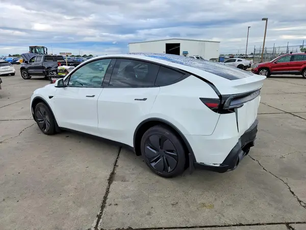 7SAYGDEDXTF407138 2026 TESLA MODEL Y - Image 2
