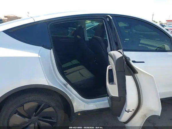 7SAYGDEDXTF409973 2026 TESLA MODEL Y - Image 8