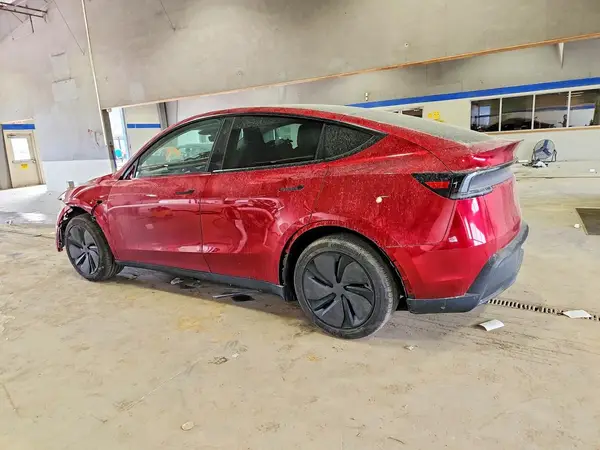 7SAYGDEDXTF429320 2026 TESLA MODEL Y - Image 2