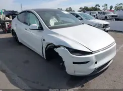 7SAYGDEDXTF440267 2026 TESLA MODEL Y